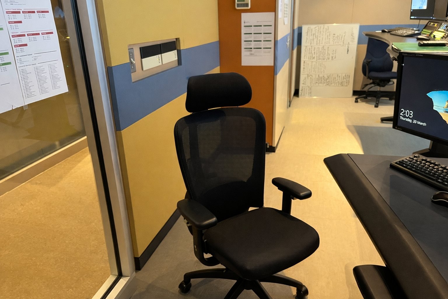 Alarm systems Ottawa — Security operations monitoring desk at a commercial facility