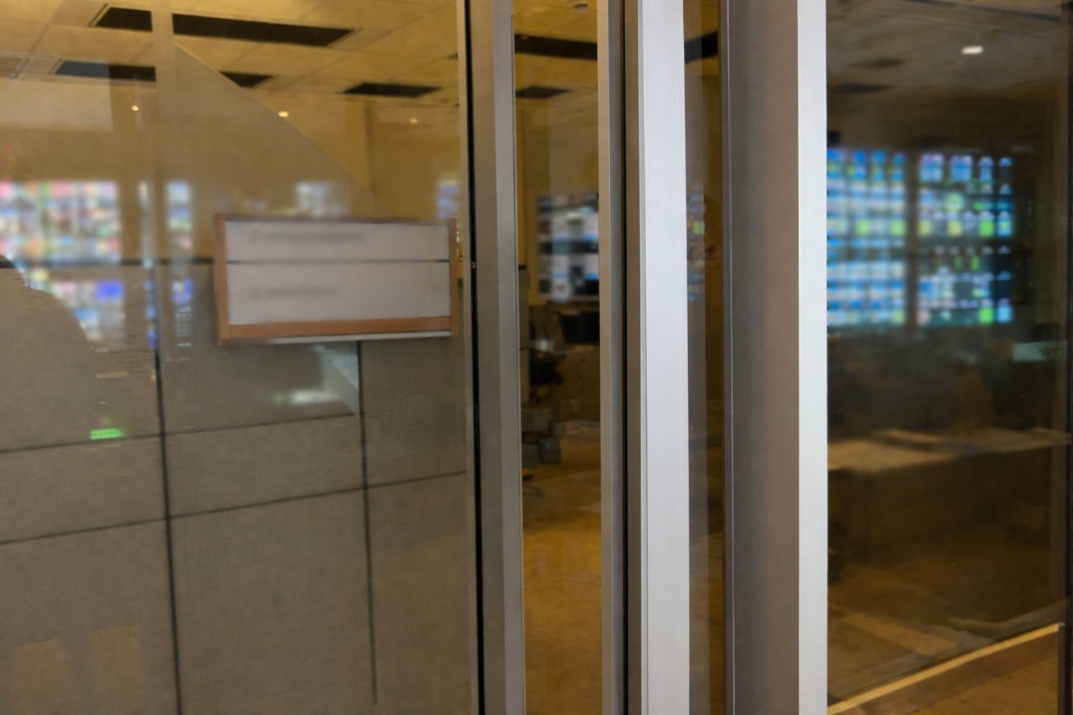 Security operations centre monitoring Kantech access control audit events at an Ottawa facility